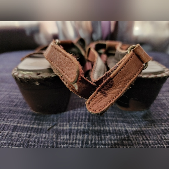 Strictly Comfort Sandals Womens Size 7M Brown Leather Upper Buckle, quality - Picture 6 of 8